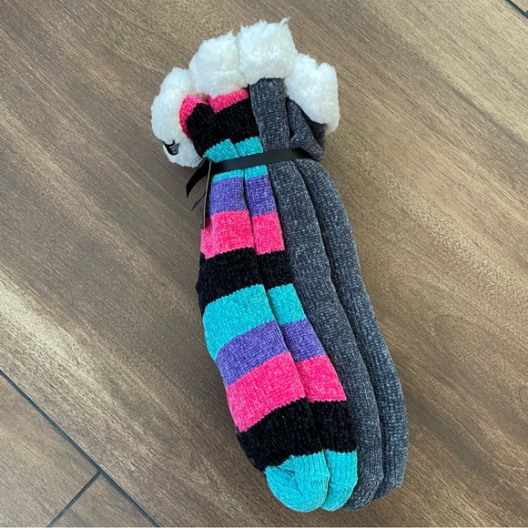 NWT Steve Madden fuzzy fluffy lounge sock set - Picture 3 of 7